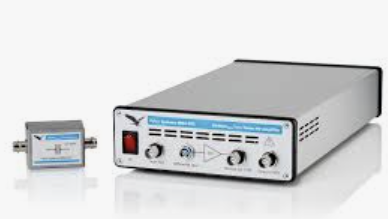 저잡음 고전압증폭기 (Low-Noise High-Voltage Amplifier )